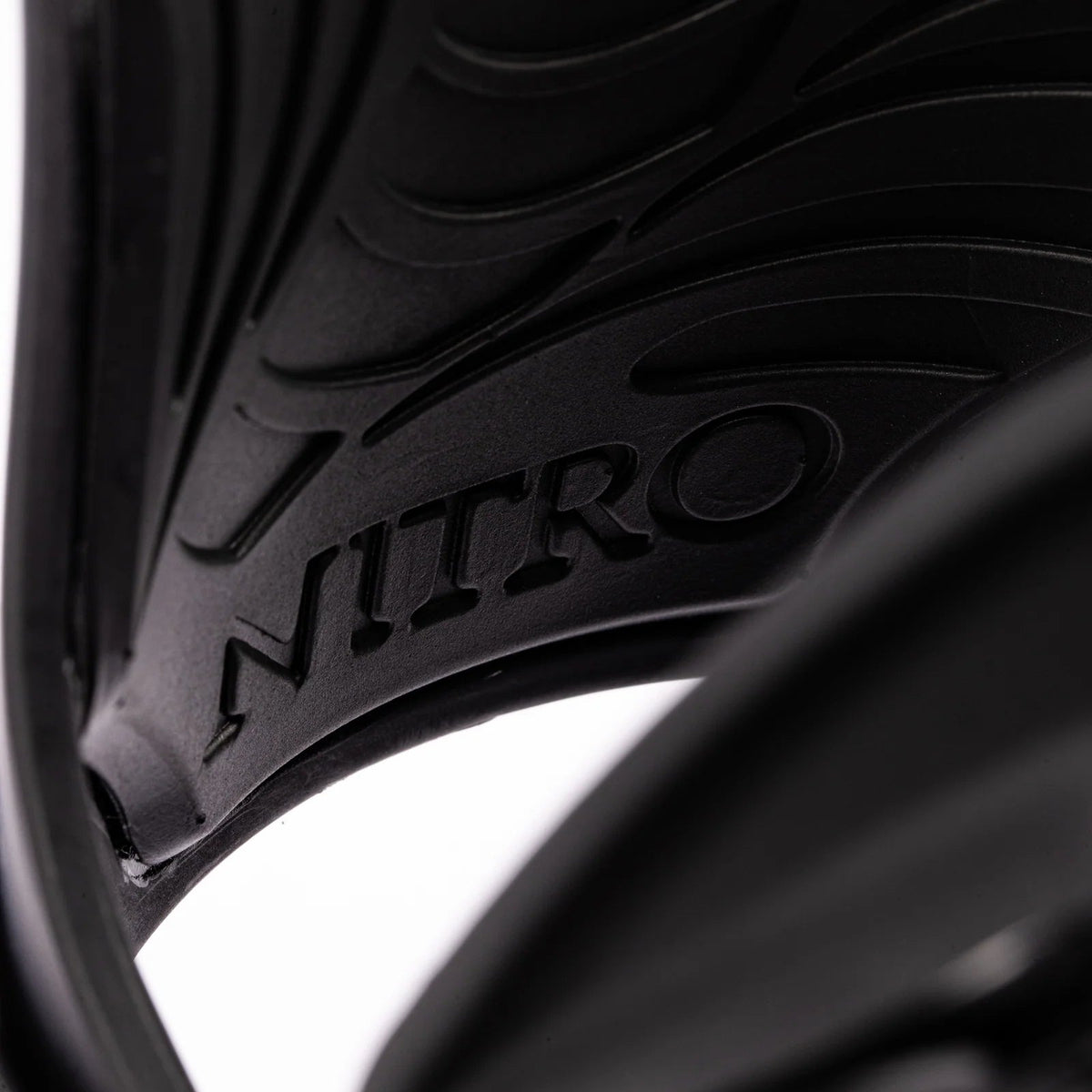 NITRO W Cosmic ultra black w/white bindings