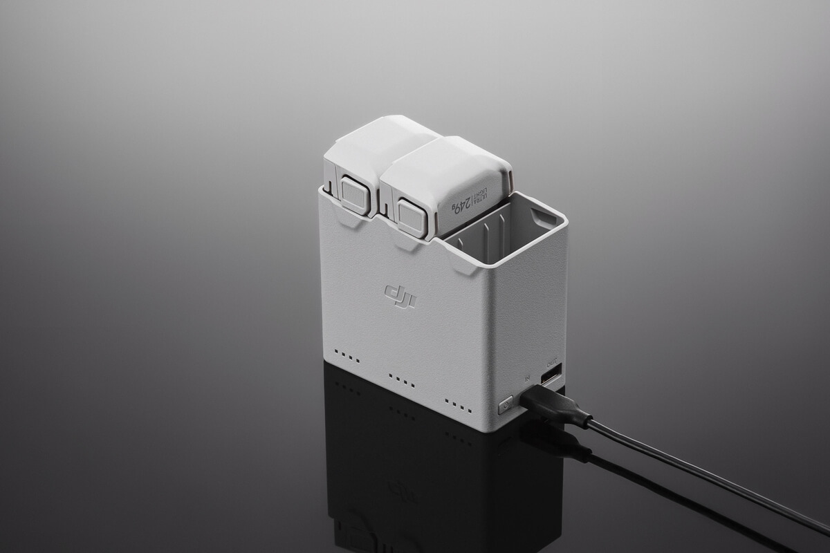 dji-ladetajs-akumulatoram-two-way-charging-hub-mini-3-pro