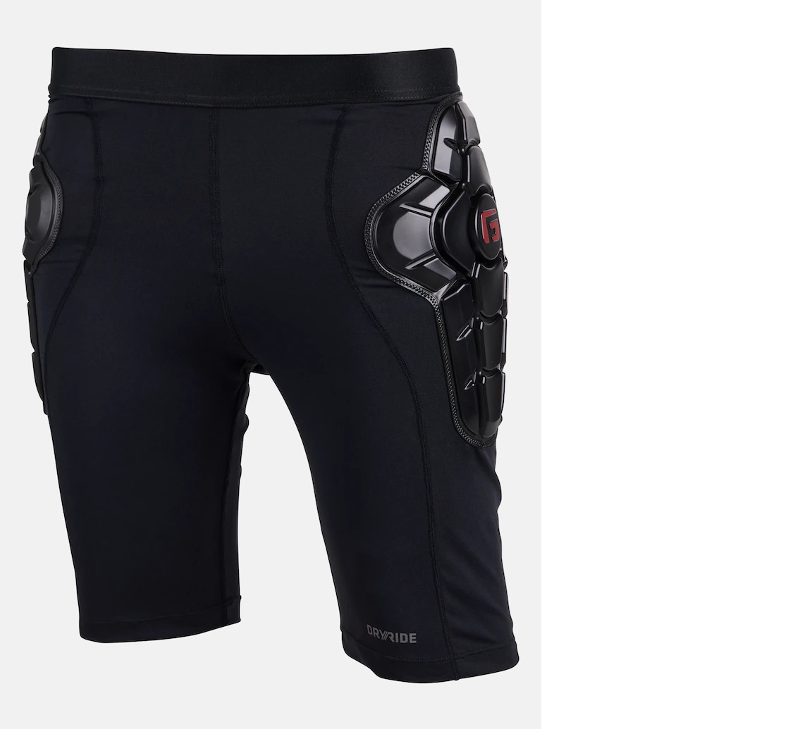 burton-wms-total-impact-shorts-true-black-aizsargsorti
