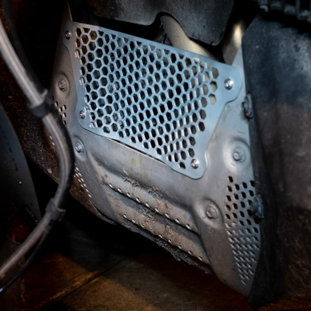 husqvarna-plastmasa-pr-dublu-sarga-amort-sargu-kompl-norden-901-22