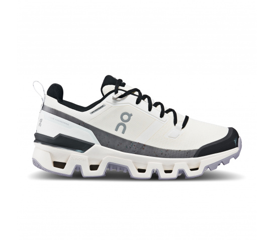 on-apavi-cloudwander-waterproof-w-white-black