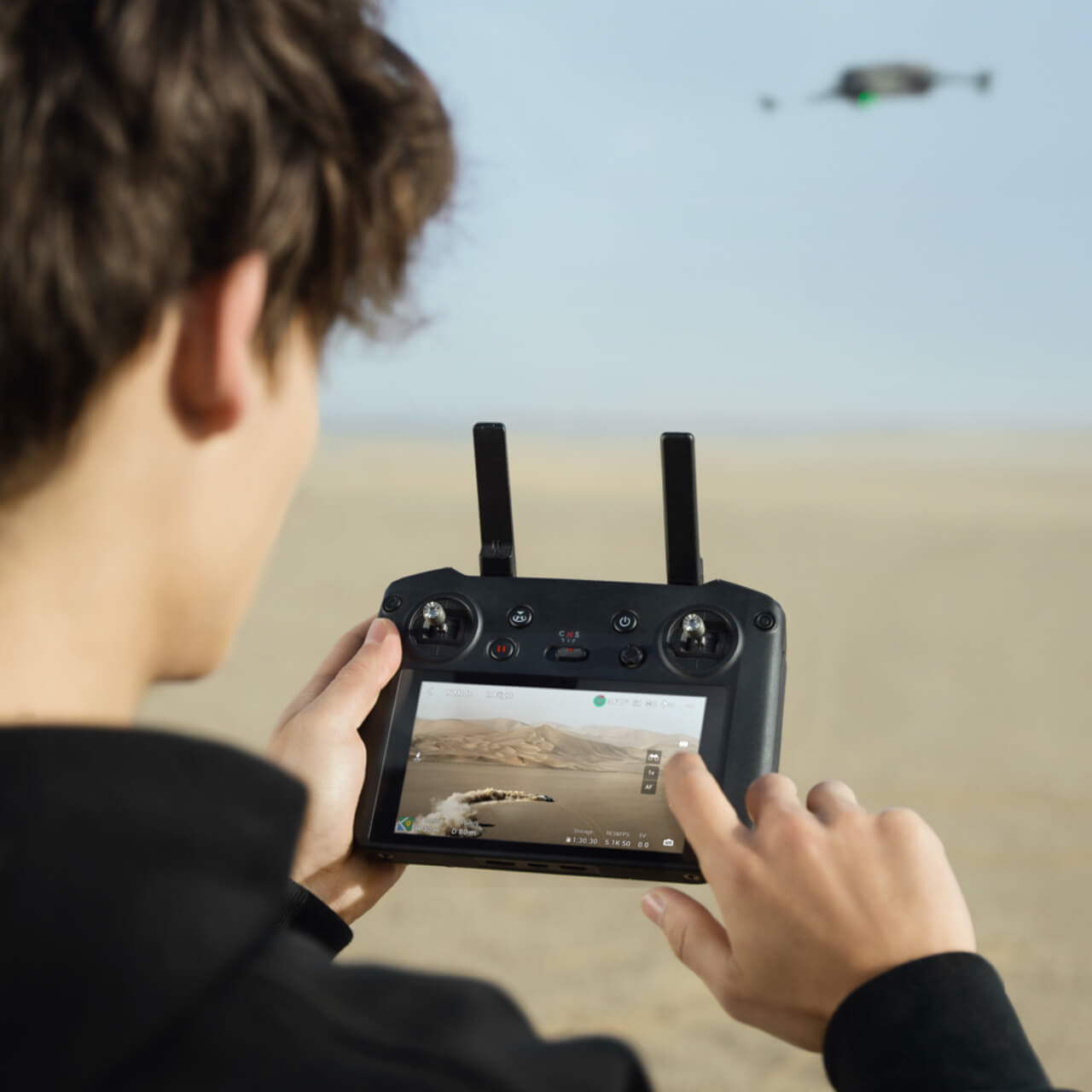 dji-pults-rc-pro-enterprise-izpakota-