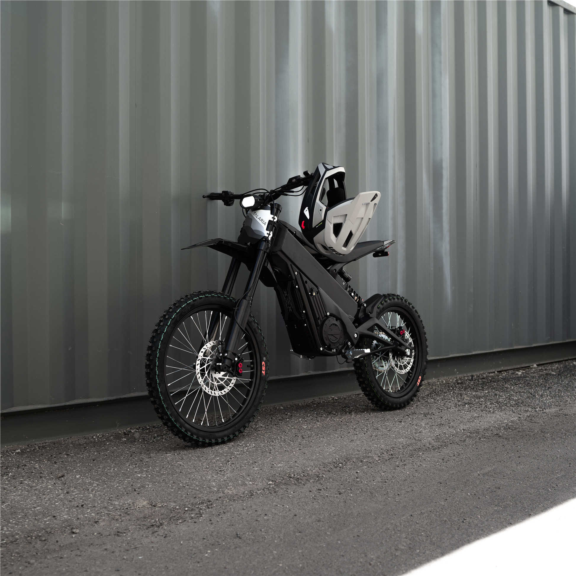 talaria-elektro-motocikls-xxx-tl2500-mx-60v-40ah-black