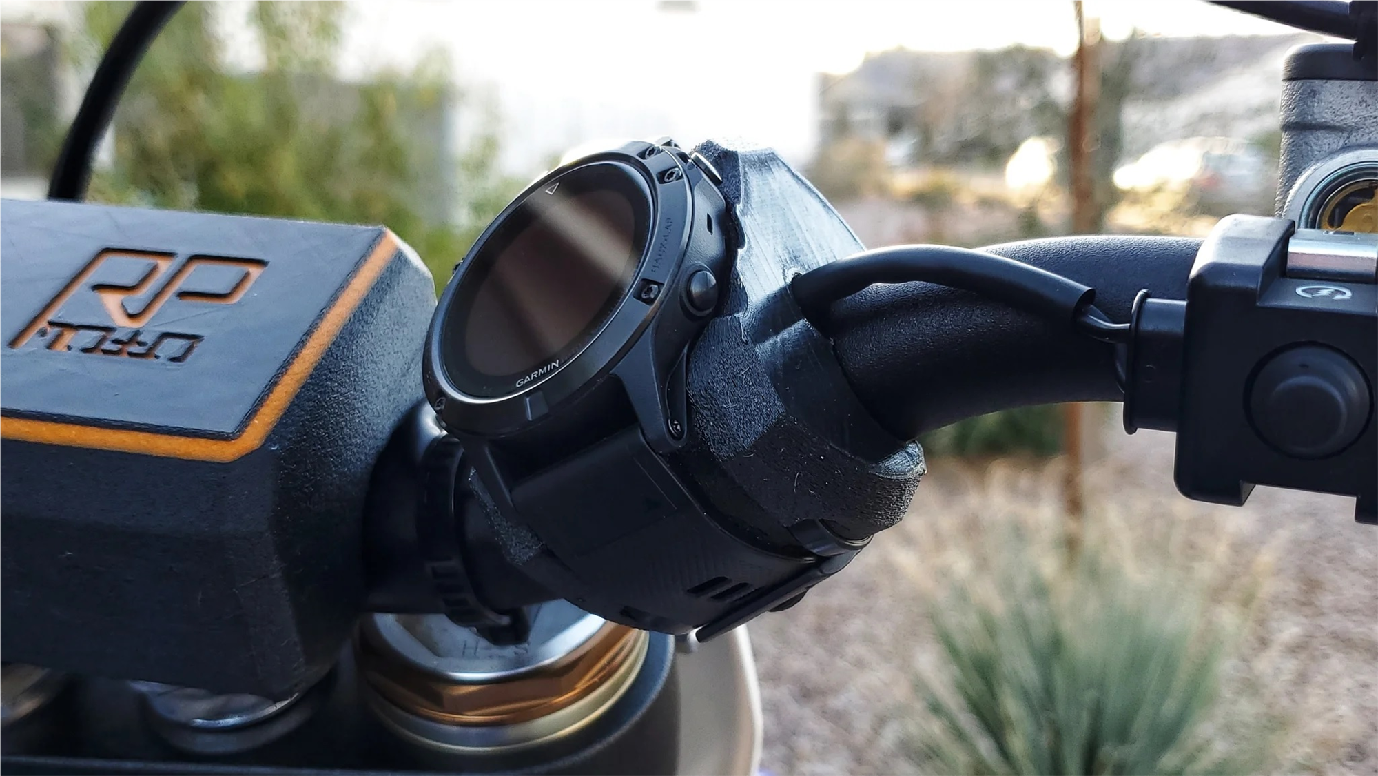 garmin-stiprinajumu-kopmpl-pagriezams-quickfit-quarter-turn-bike-mount