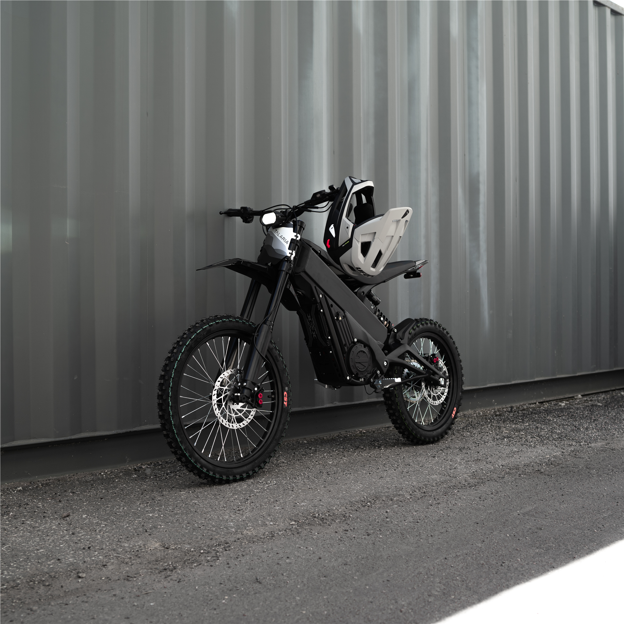 talaria-elektro-motocikls-xxx-tl2500-mx-60v-40ah-25-black