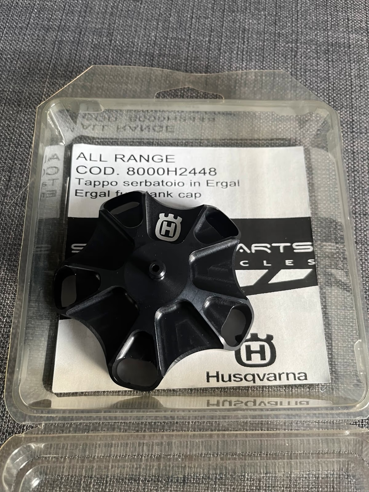 husqvarna-bakas-vaks-sp-black