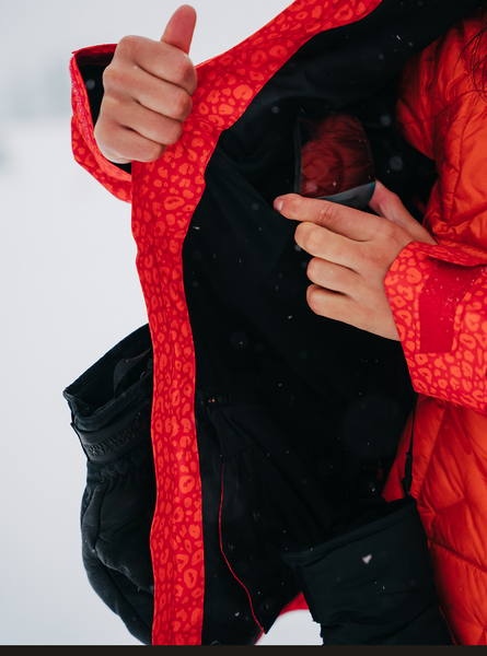 burton-jaka-w-ak-gore-upshift-panthera-red