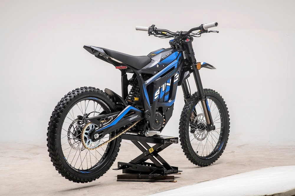talaria-elektro-motocikls-tl4000-mx4-sting-r-60v-45ah-black-blue