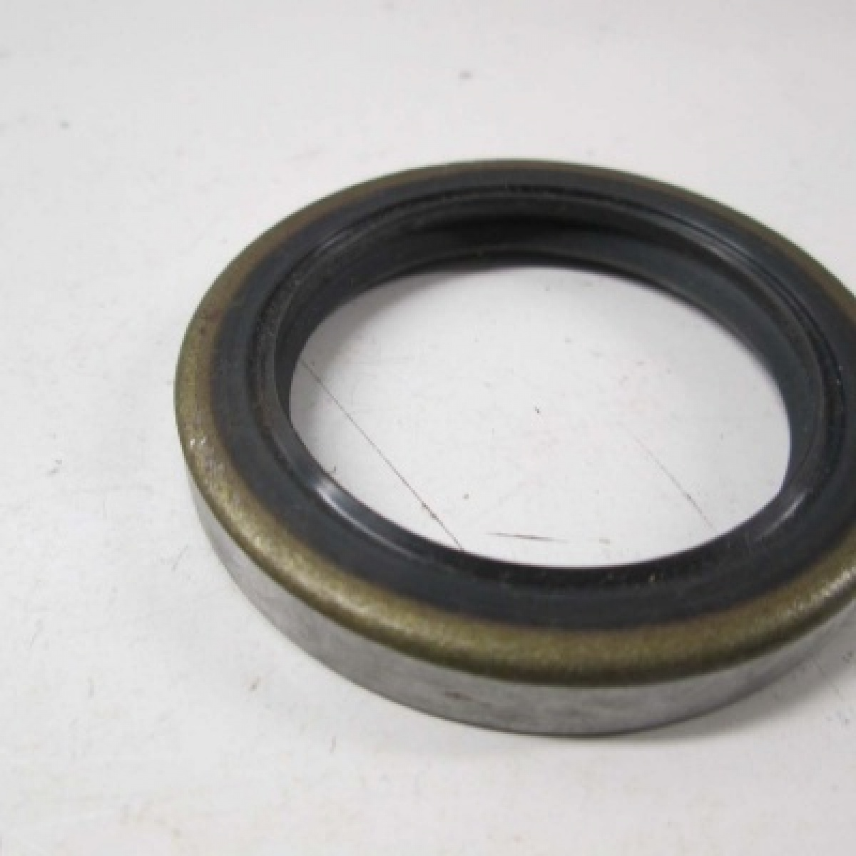 husqvarna-blivslegs-32x45x6-5