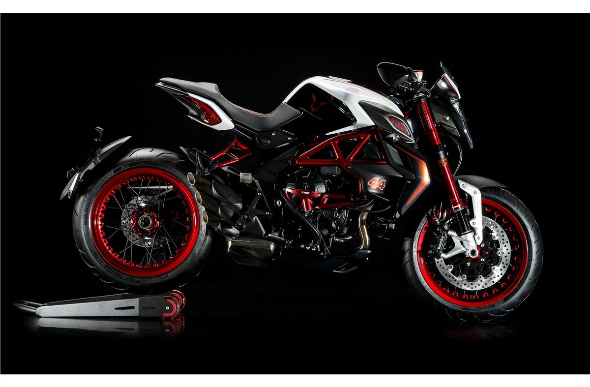 mv-agusta-motocikls-dragster-800rr-lewis-hamilton-eas-abs-16