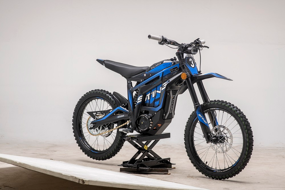 talaria-elektro-motocikls-tl4000-mx4-sting-r-60v-45ah-black-blue