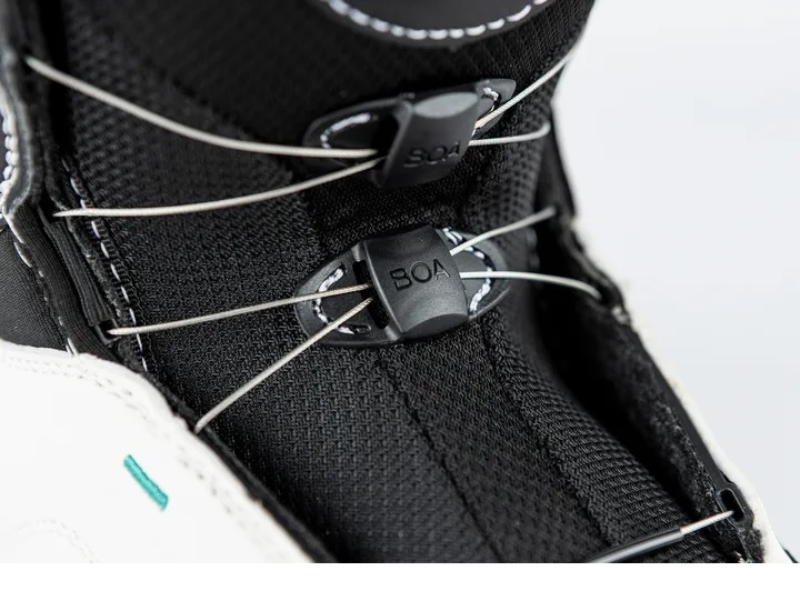 nitro-zabaki-droid-boa-x-volcom-black-white