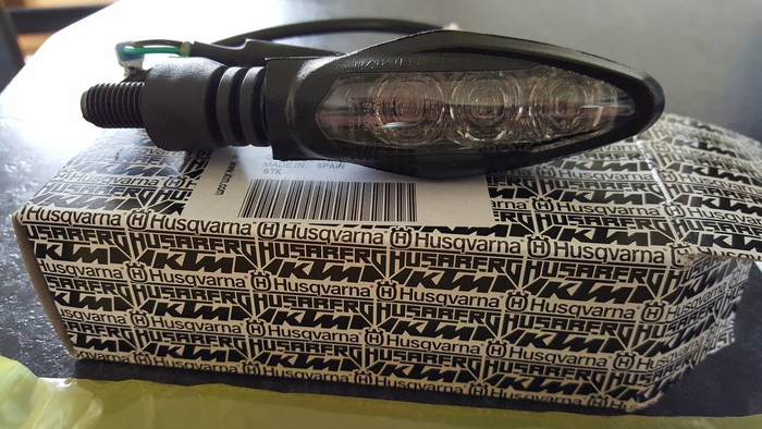 HUSQVARNA Strålkastarblinkers FRH/RLH E/SM 701 '16-'23