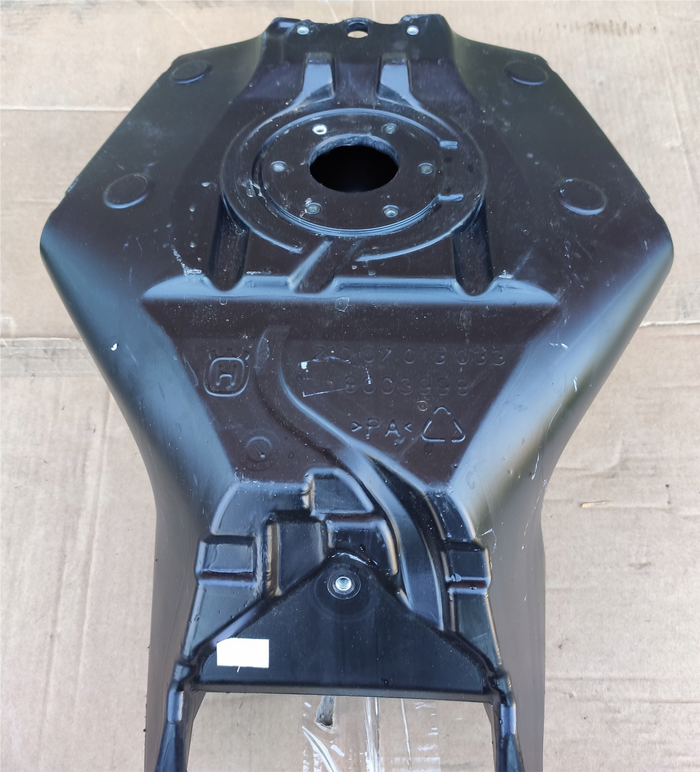 HUSQVARNA bränsletank SVR/Vit 701 '18-'20