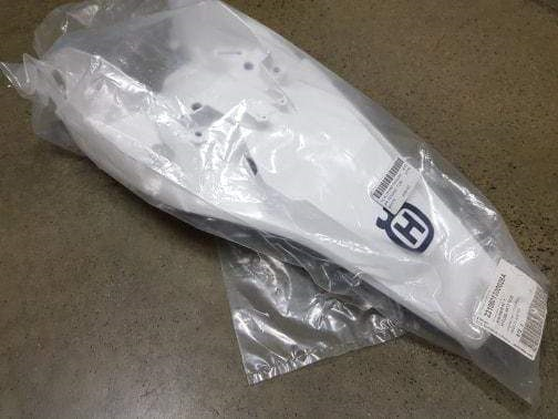 HUSQVARNA plastskydd stänkskärm TC 50 '20-'22 vit med logotyp