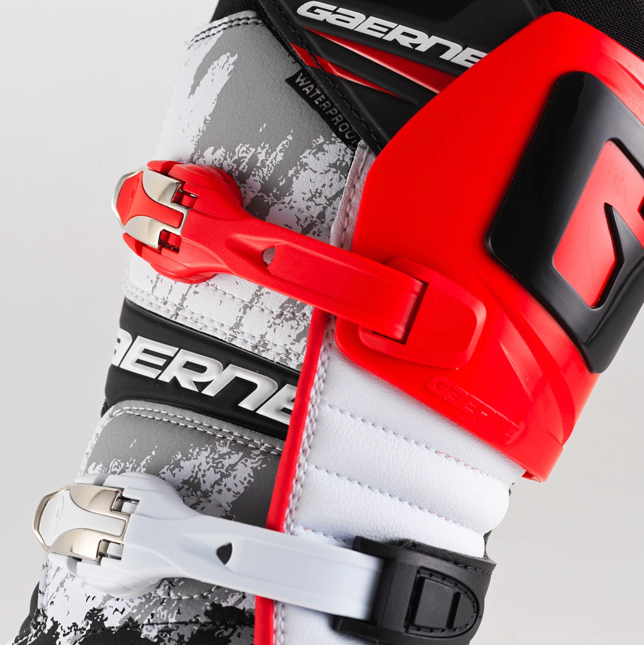 GAERNE zābaki Balance Classic red/black