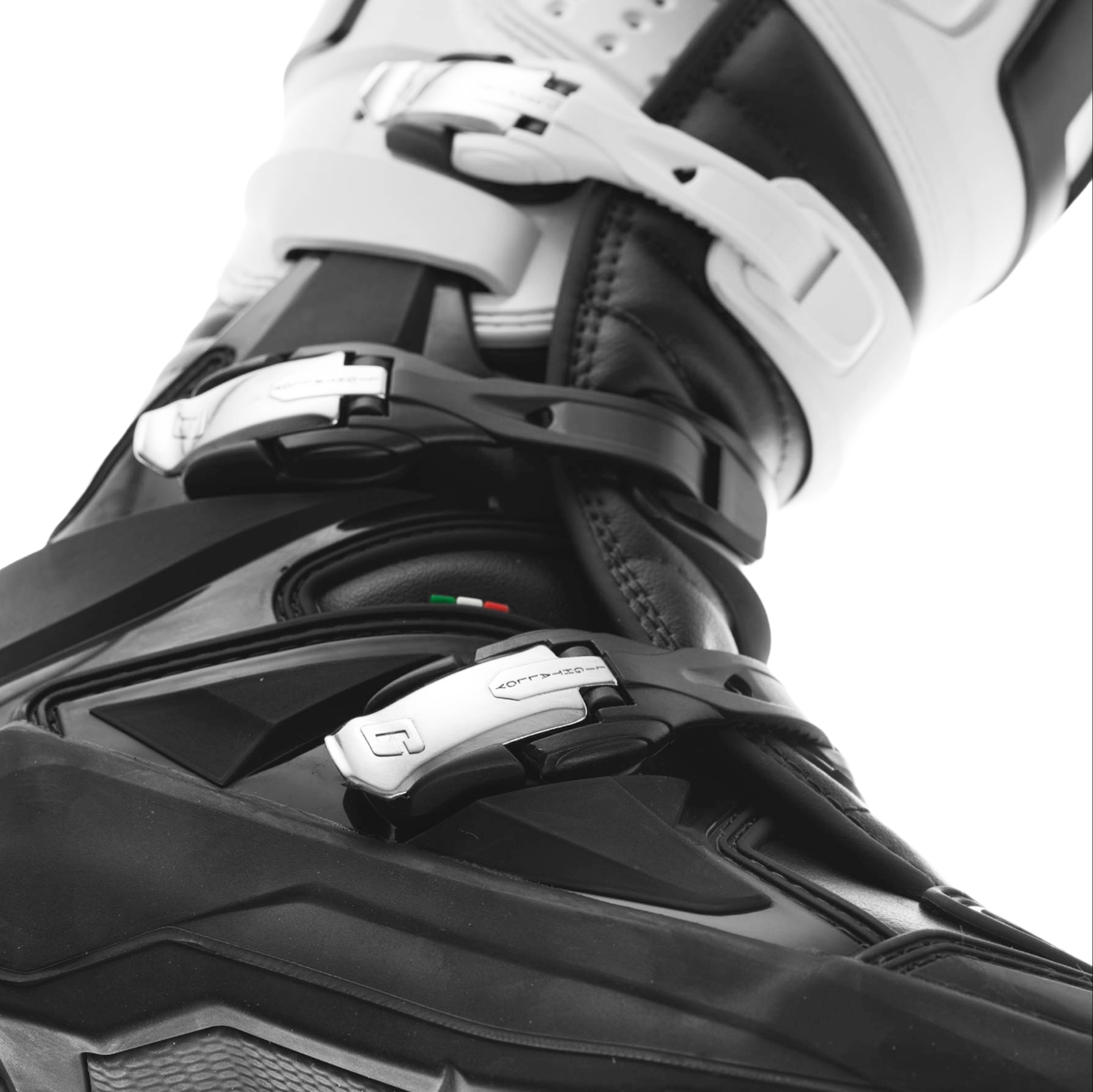 GAERNE GX1 Evo white/black boots