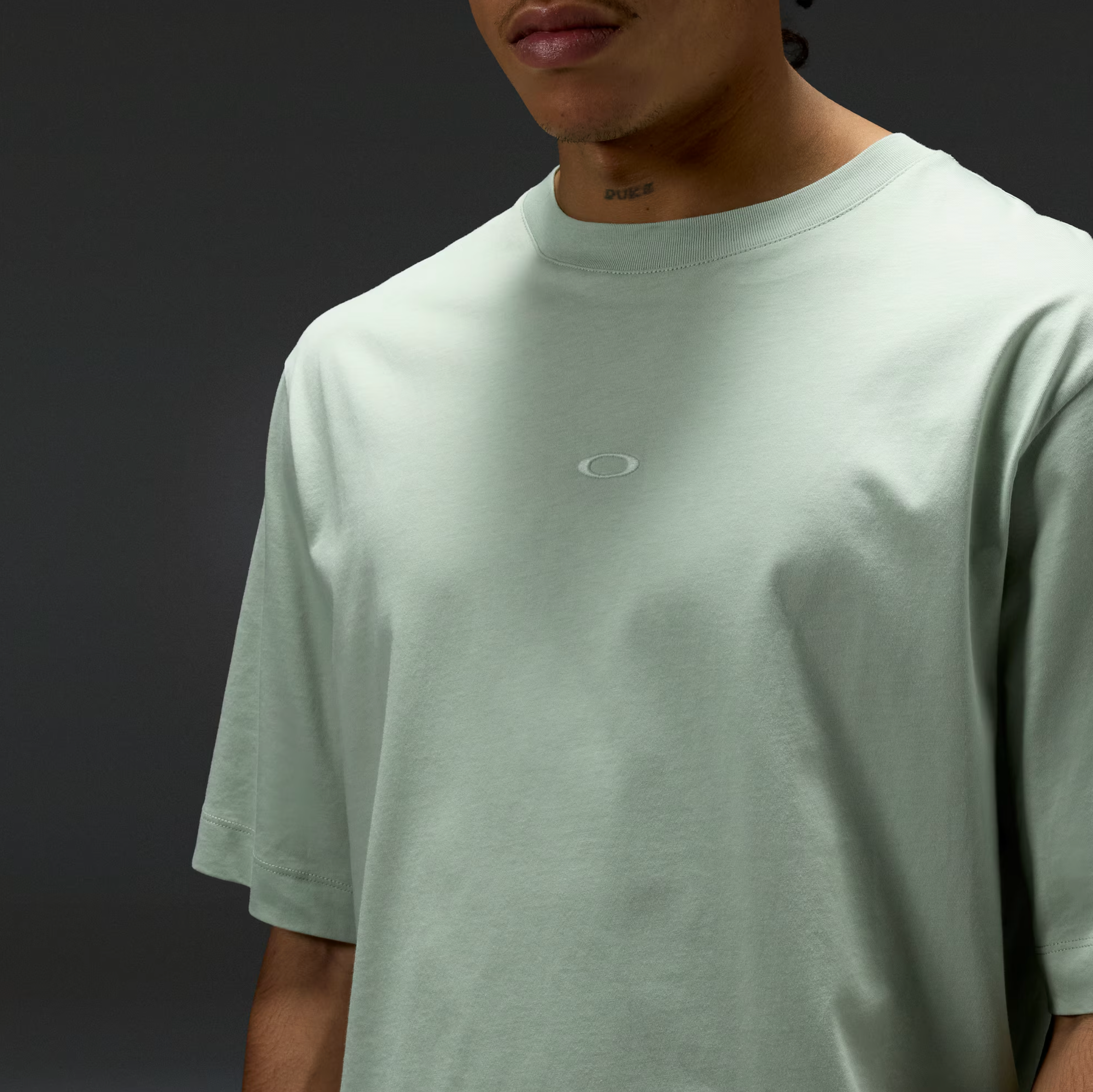 OAKLEY Reserve Momento Protopia T-shirt blekt grön