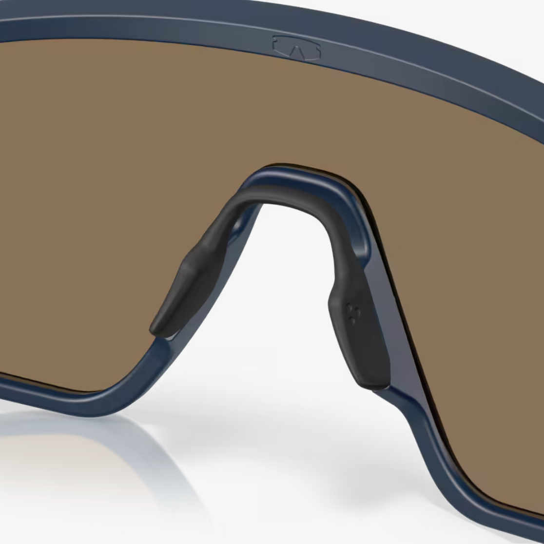 OAKLEY solglasögon BXTR matt abyss med prizm 24K