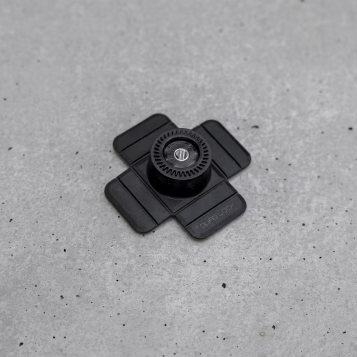 QUAD LOCK 360 Bas flexibel självhäftande adapter