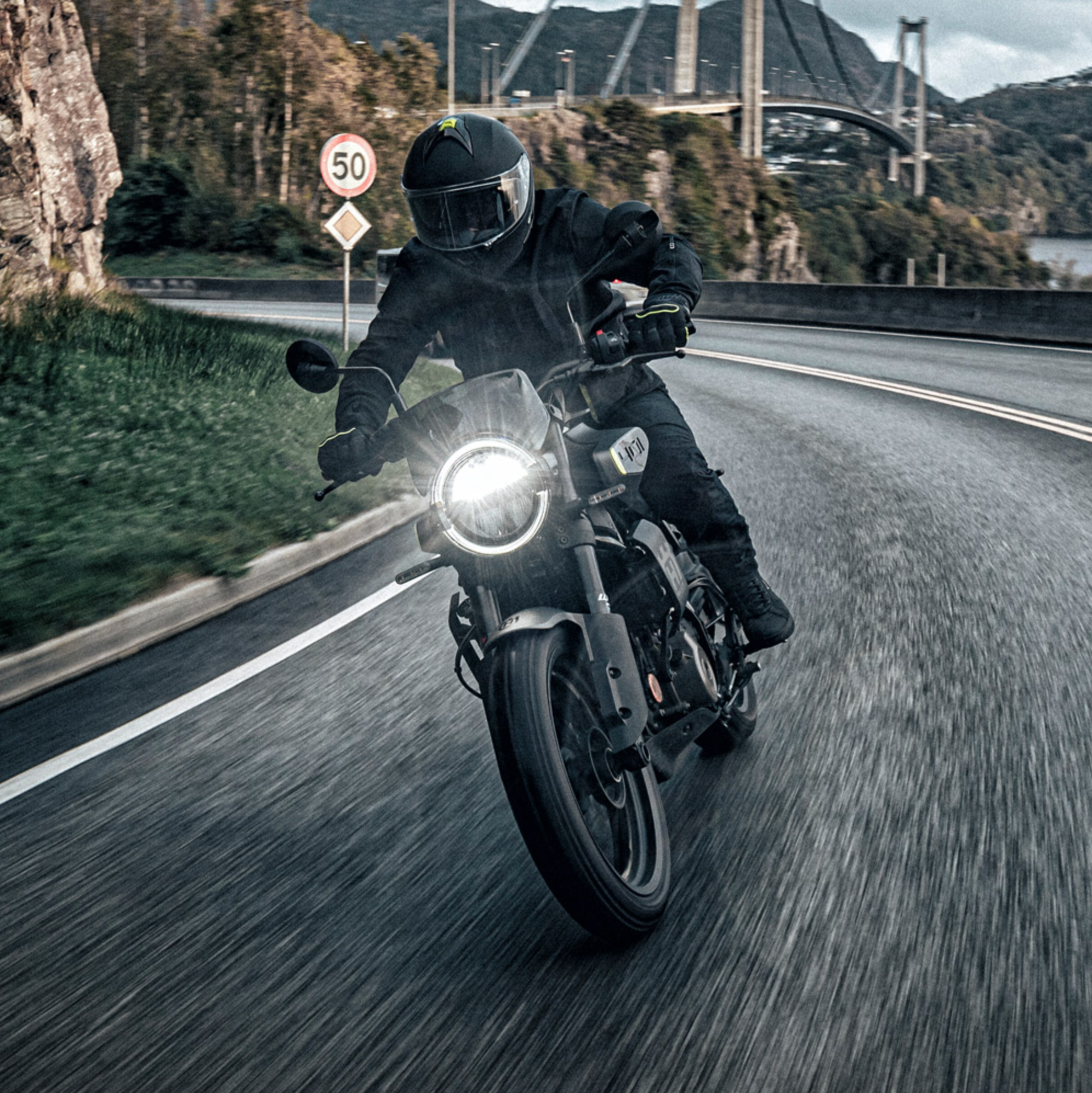 HUSQVARNA motorcykel Svartpilen 401 '26