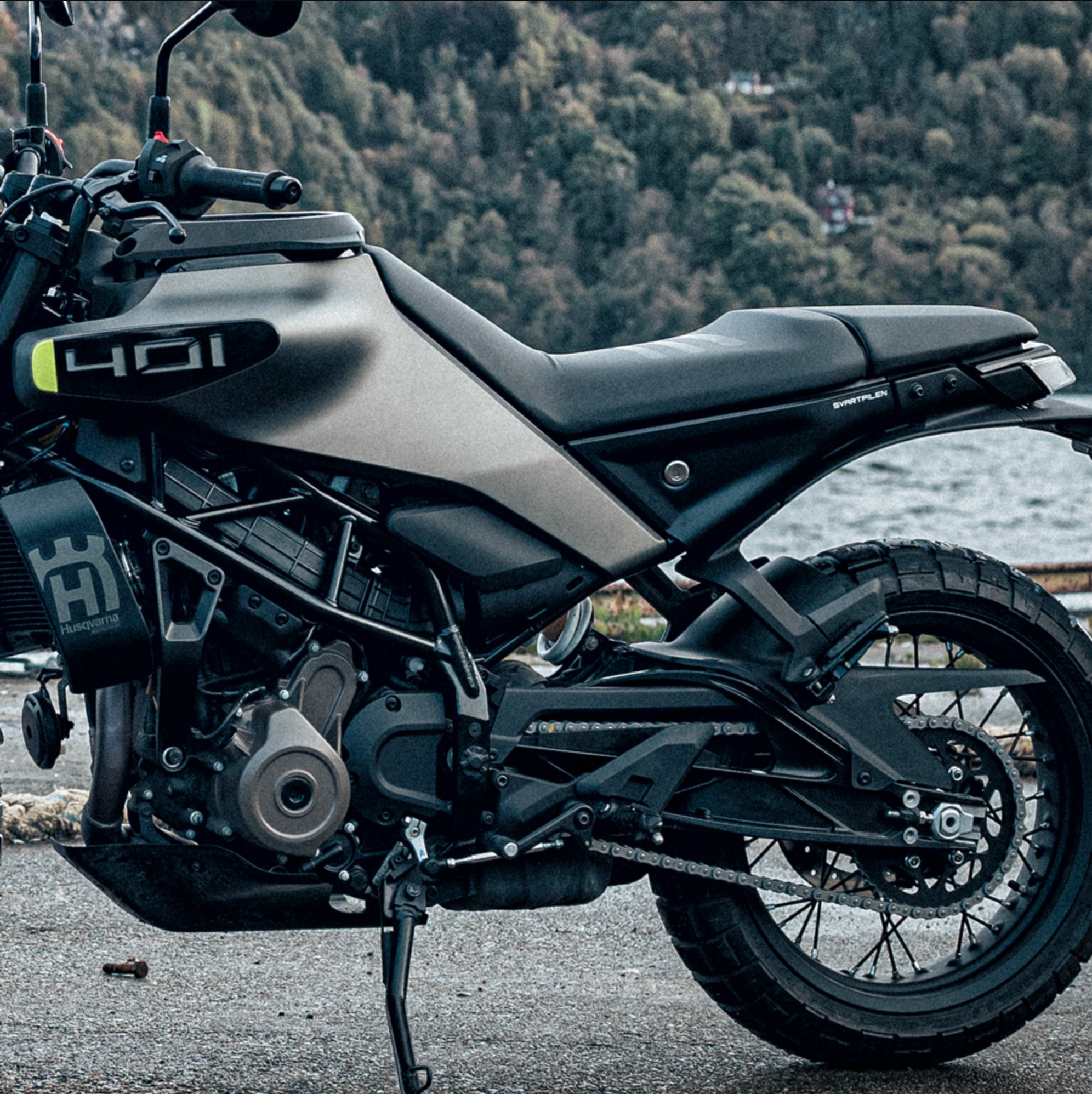 HUSQVARNA motorcykel Svartpilen 401 '26