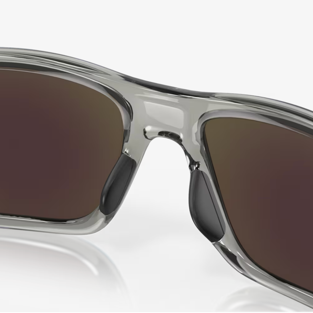 OAKLEY solglasögon Mainlink grå bläck med svart safir